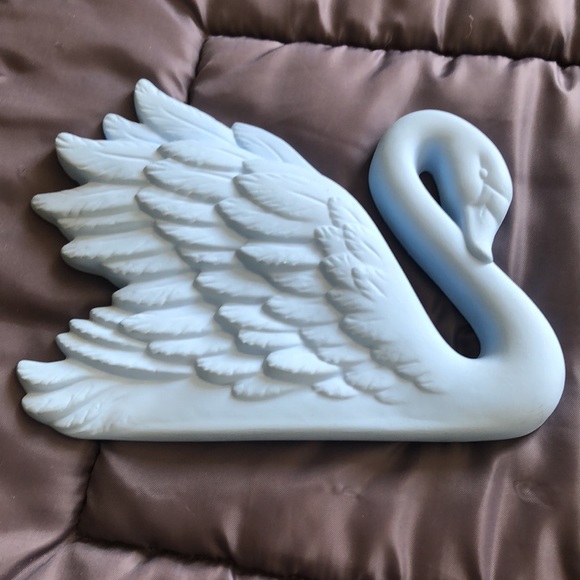 Vintage Chalkware blue swans - Picture 2 of 7